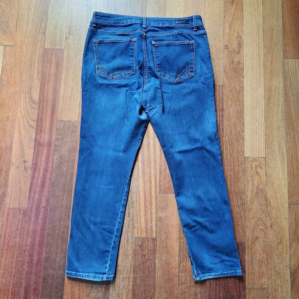 Lee Classic Fit Straight Leg Jeans Size 14 Short